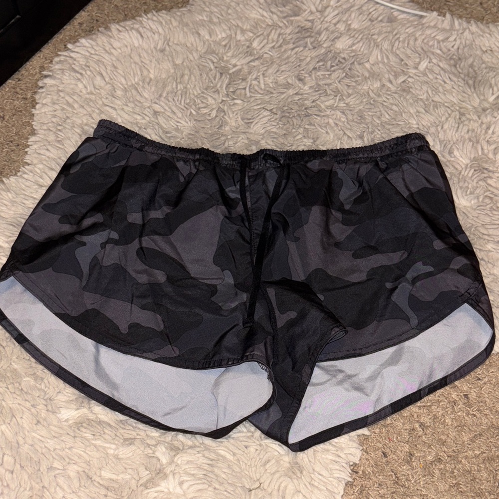Old Navy Black and Gray Camo Athletic Shorts